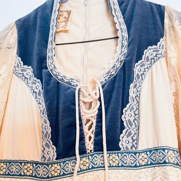 VTG 1970s Gunne Sax by Jessica Maxi Dress Small Lace Sleeves Ivory + Blue Velvet - Picture 5 of 16